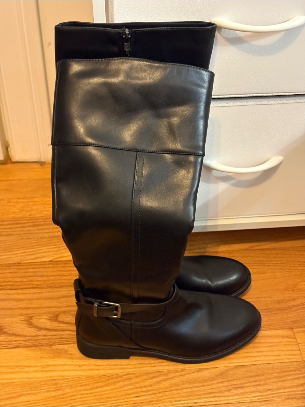 Women's-Knee Black Leather Boots